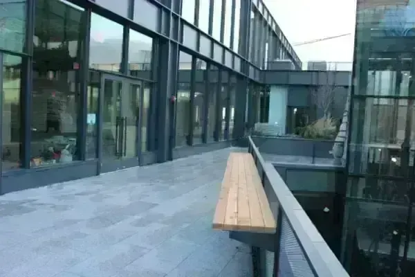 Parapet Bar