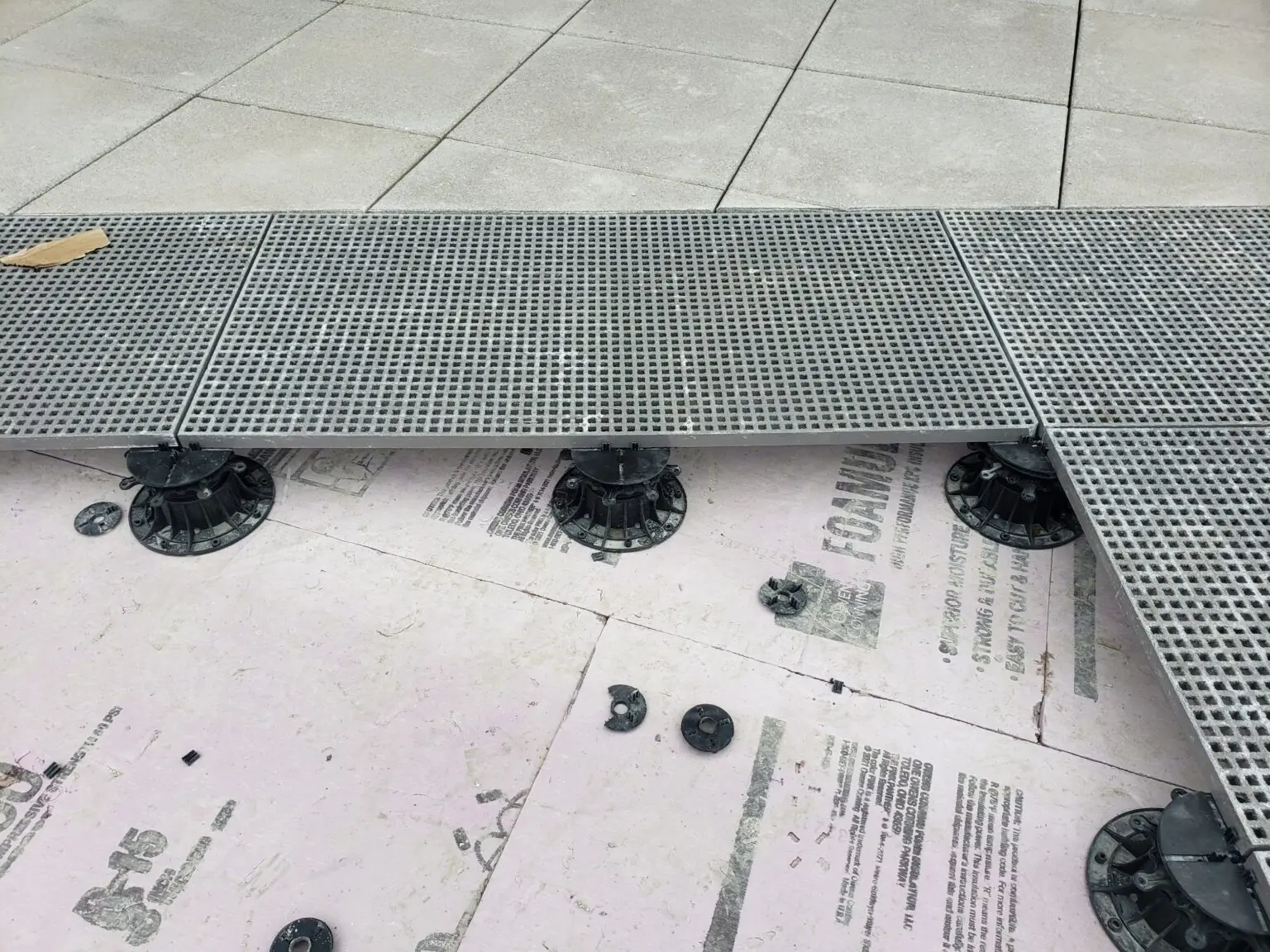 23.5" x 23.5" x 1.5" SkyWalk Fiberglass Grates for use with Turf, Porcelain, Stone and Green Roof - Image 4