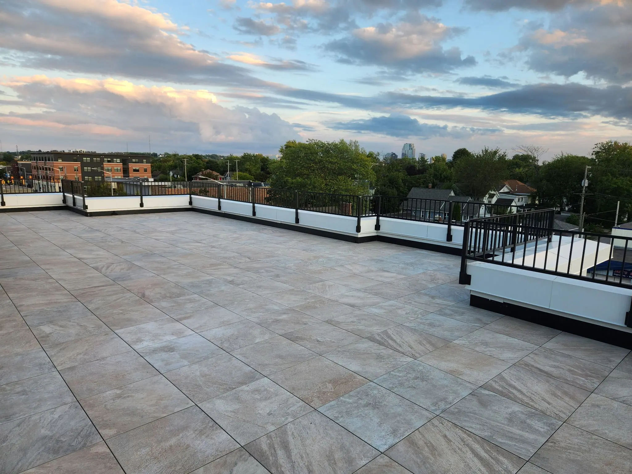 Rooftop Patio Porcelain Roof Pavers in Quartzite Sandy Island