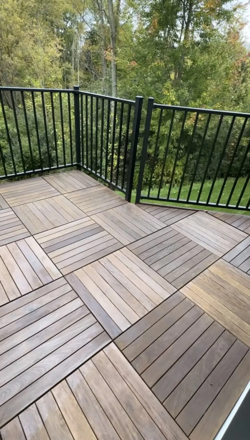 Ipe Wood Deck Tiles Showing Color Variation in Natural Wood After Two Coats of Ipe Oil