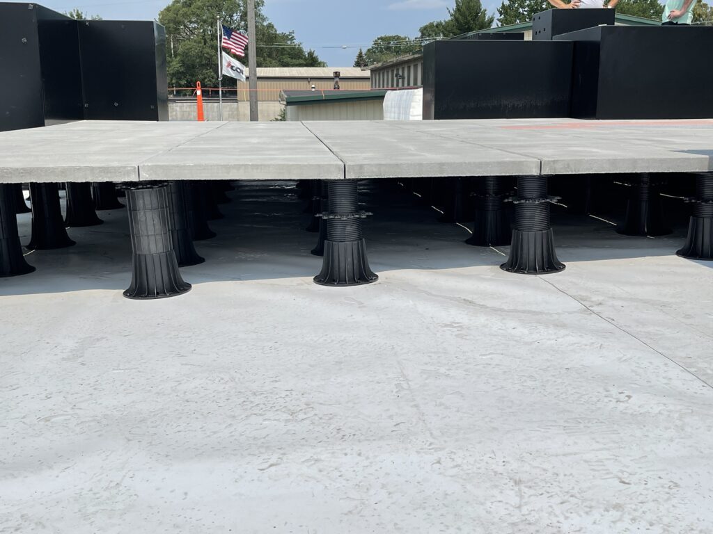 how many pedestals per paver are required on a rooftop deck or rooftop patio